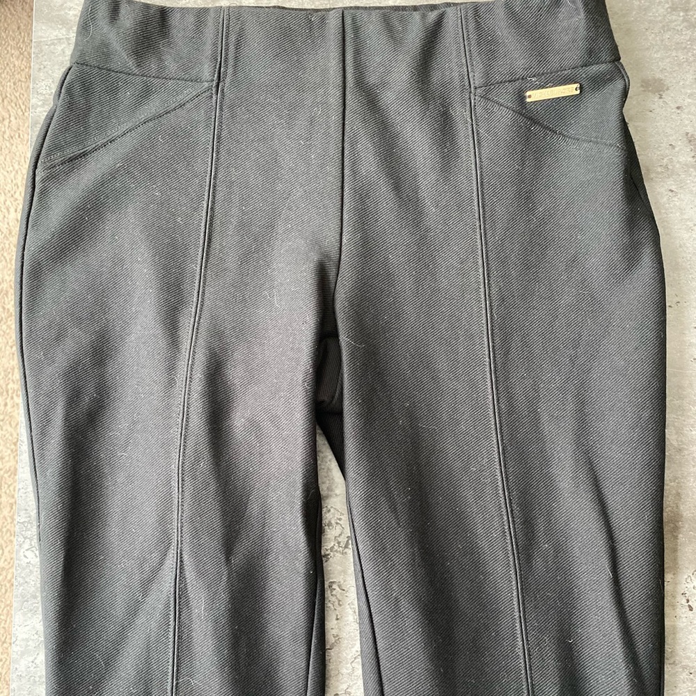 Women’s XS Pleated Black Pant